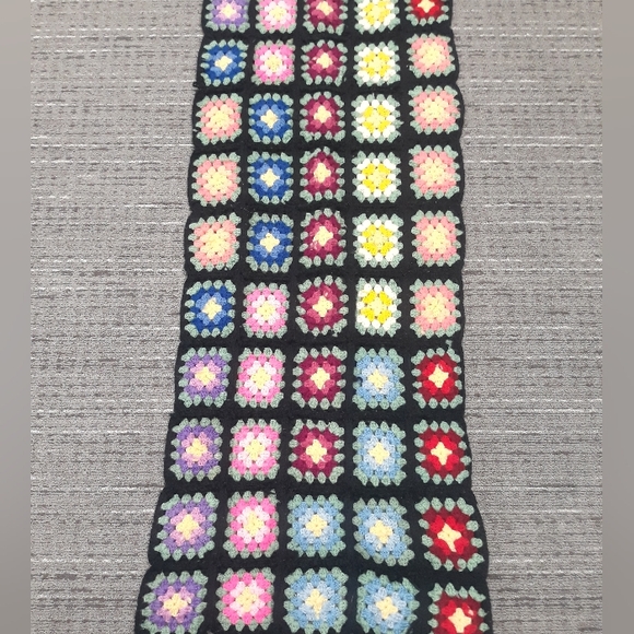 Vintage Handmade Rectangular Granny Square Quilt / Lap Blanket 18\